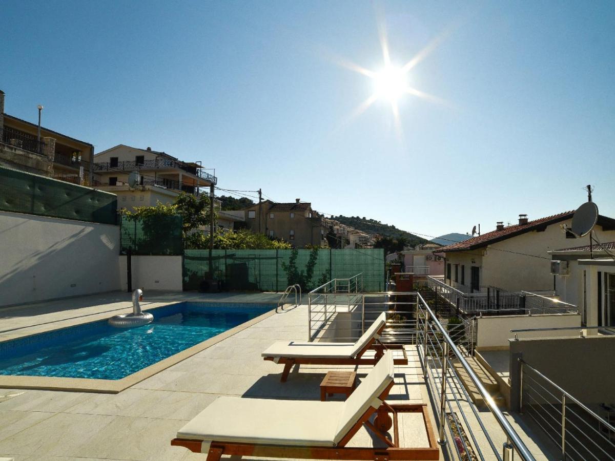 Apartmani Antonia Trogir Exterior foto